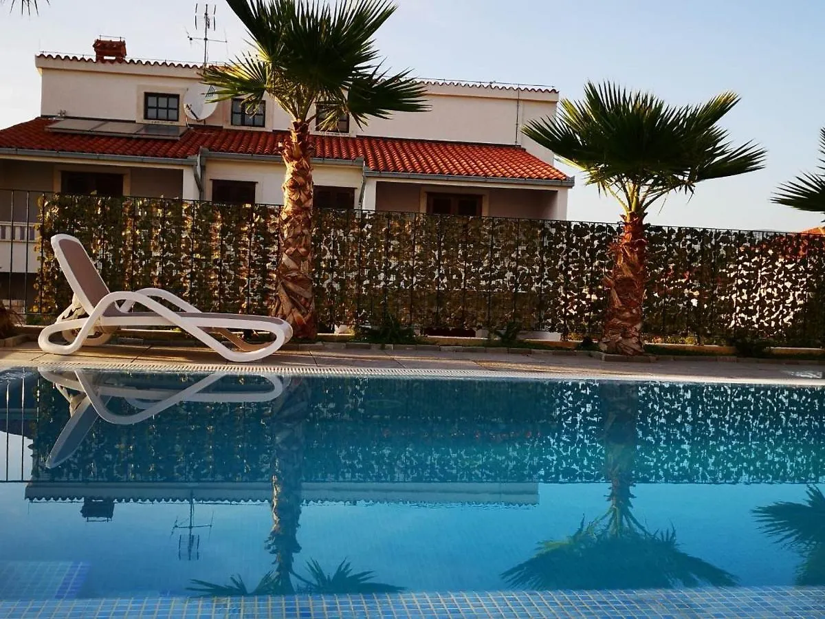 Apartment Iva Trogir 0*,